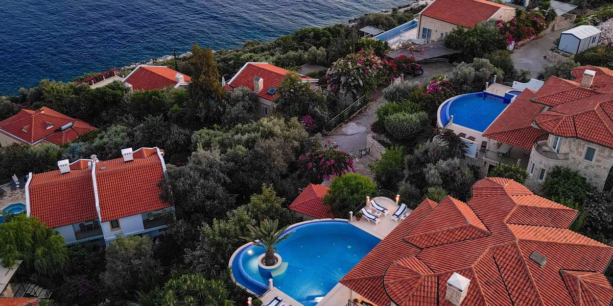 A couple explores a potential luxury villa in Dubai, visualizing their future lifestyle.