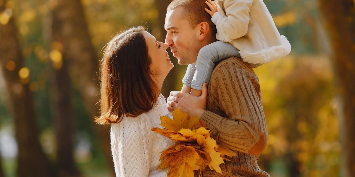 Families enjoy recreational spaces in one of Dubai's growing, family-friendly communities.